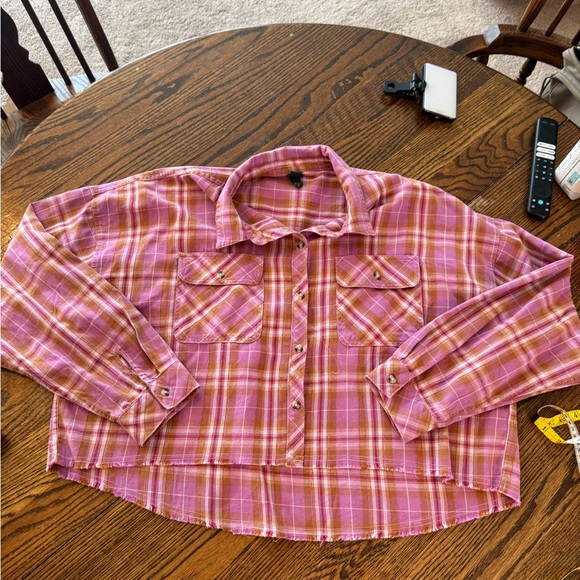 wild fable Tops - Wild Fable Cropped Long Sleeve Button Down